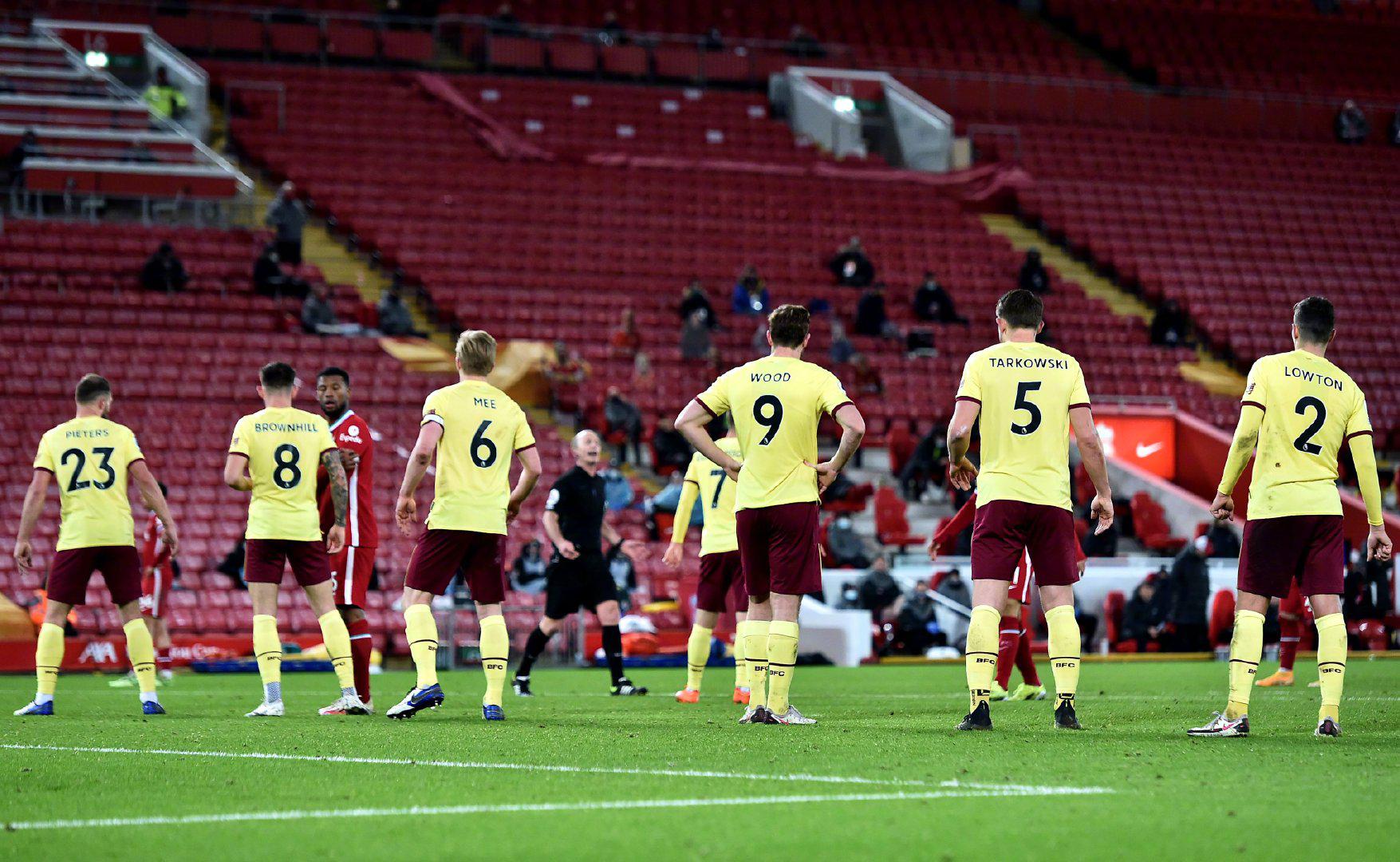 围绕亚马尔 围绕亚马尔